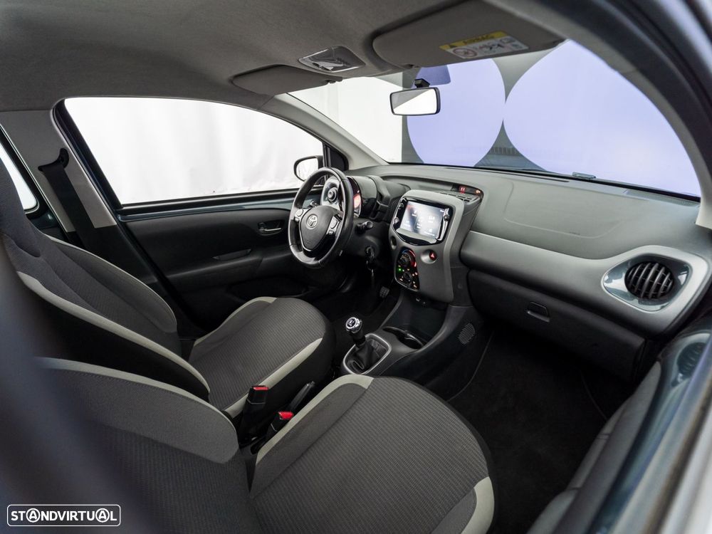 Toyota Aygo 1.0 X-Play+X-Touch - 25