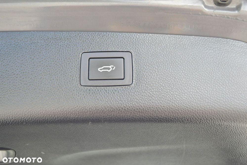 Hyundai i40 Kombi 1.7 CRDi DCT Premium - 12