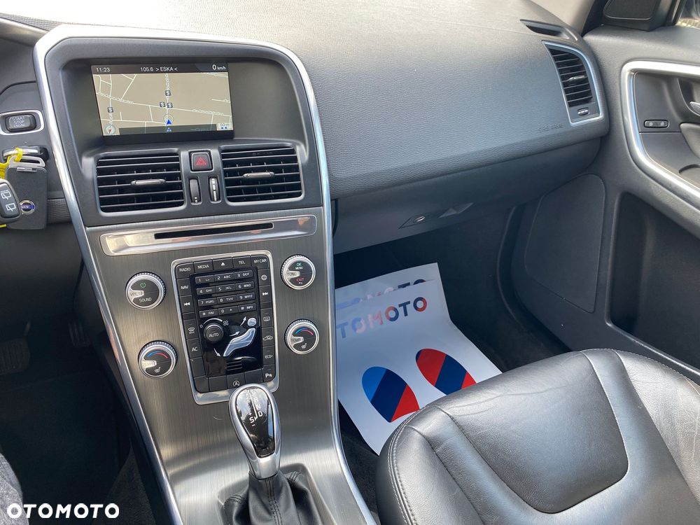 Volvo XC 60 D3 Geartronic Momentum - 13