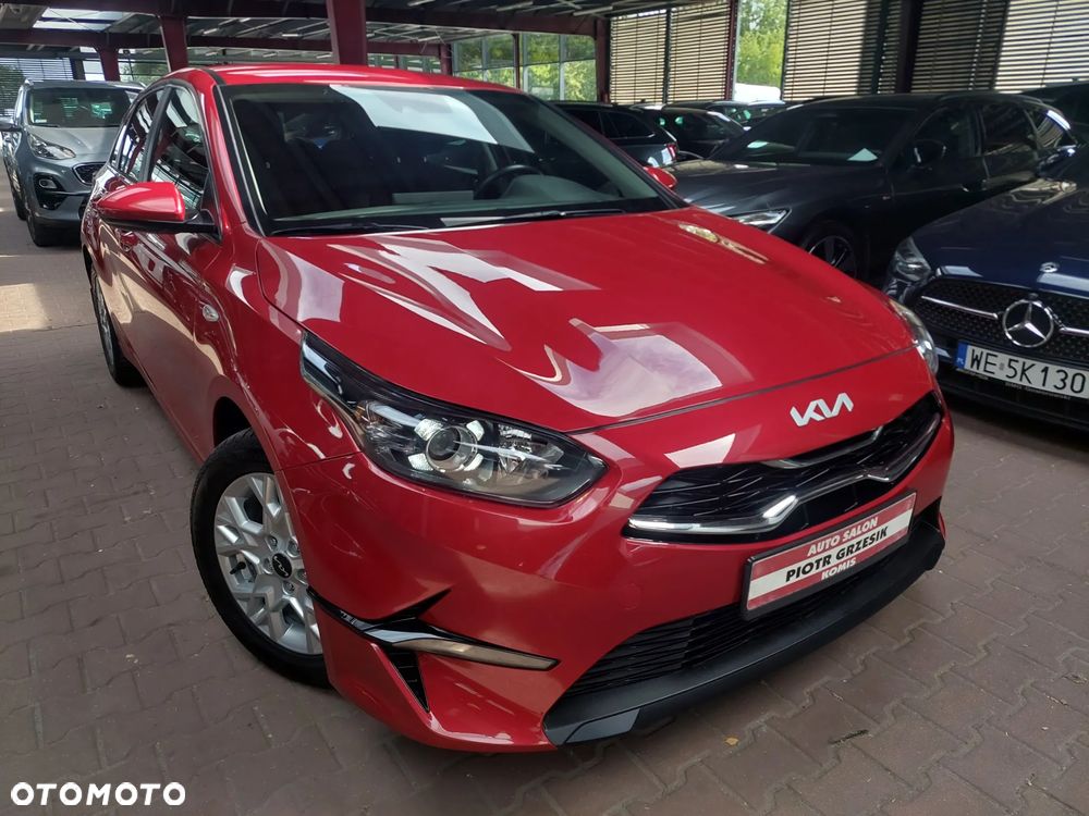 Kia Ceed - 32