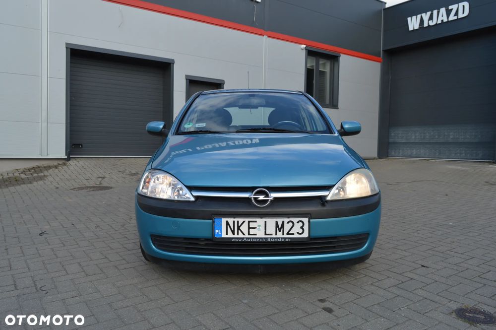 Opel Corsa 1.2 16V Cosmo - 11