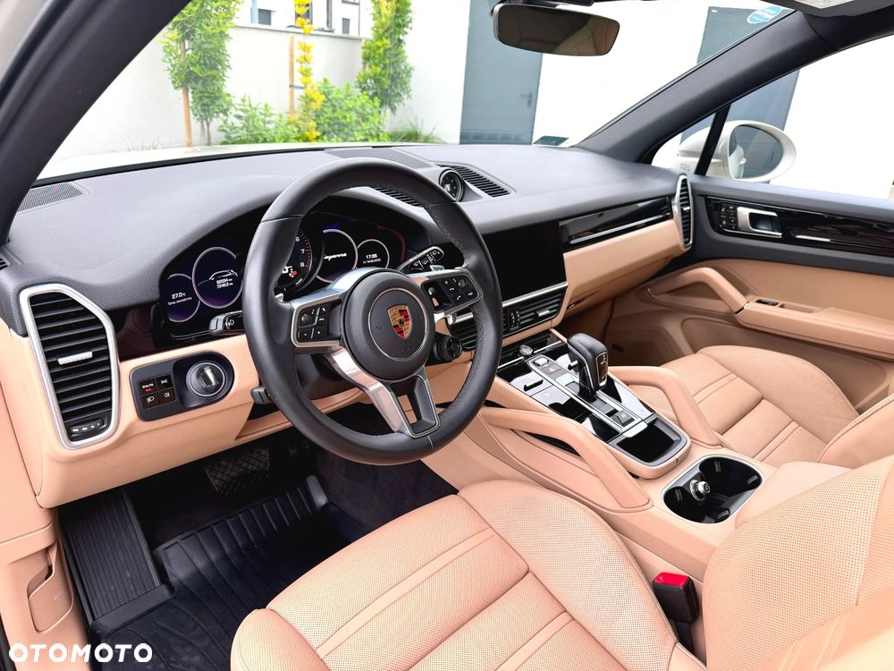 Porsche Cayenne Standard - 5