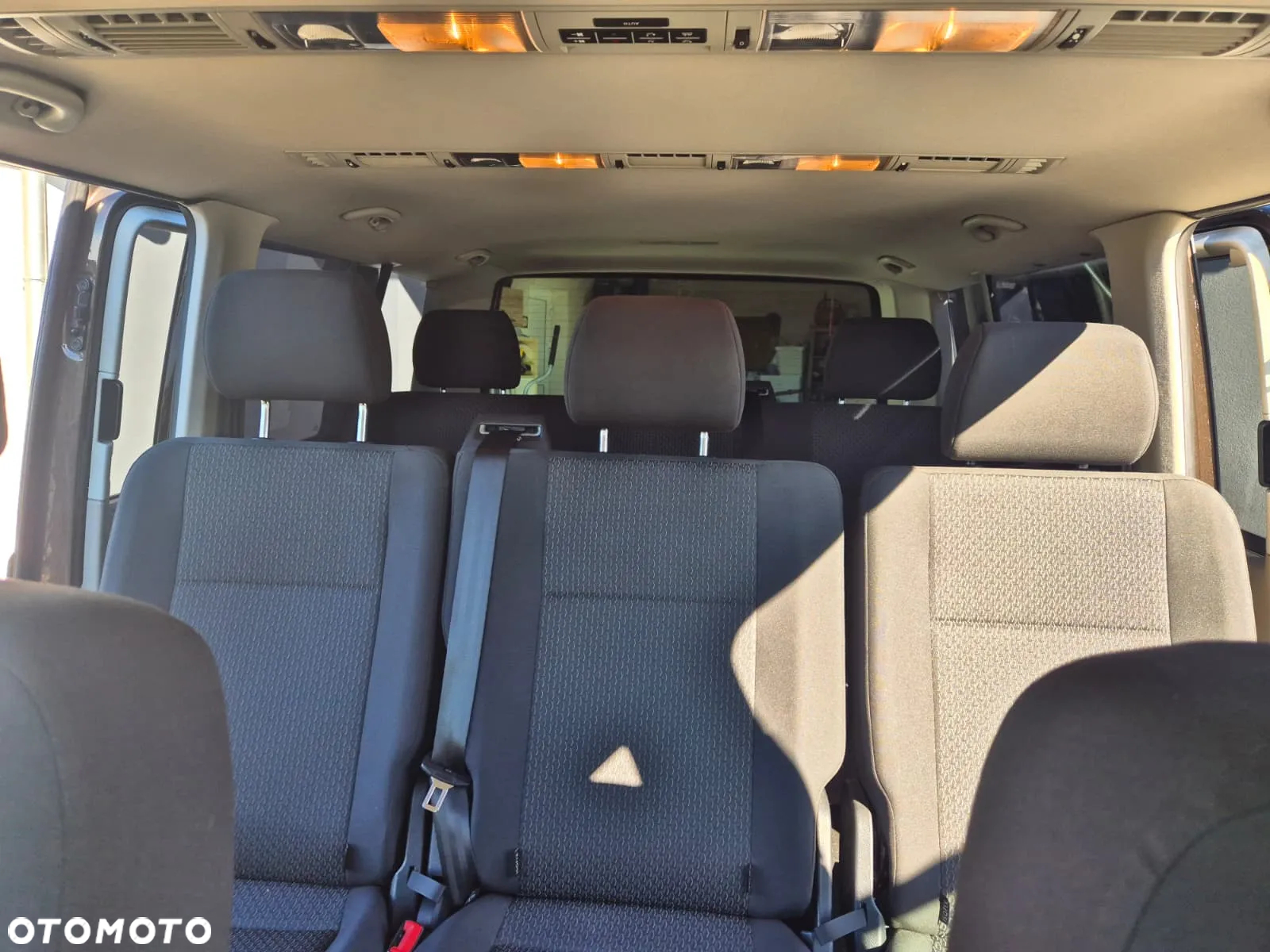 Volkswagen Caravelle 2.0 TDI L2 Comfortline - 10