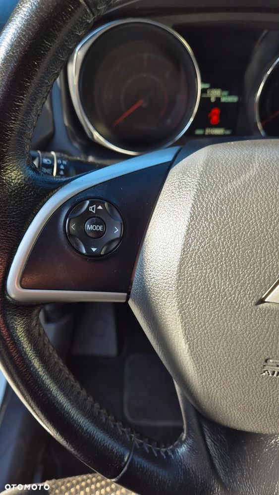 Mitsubishi ASX - 25