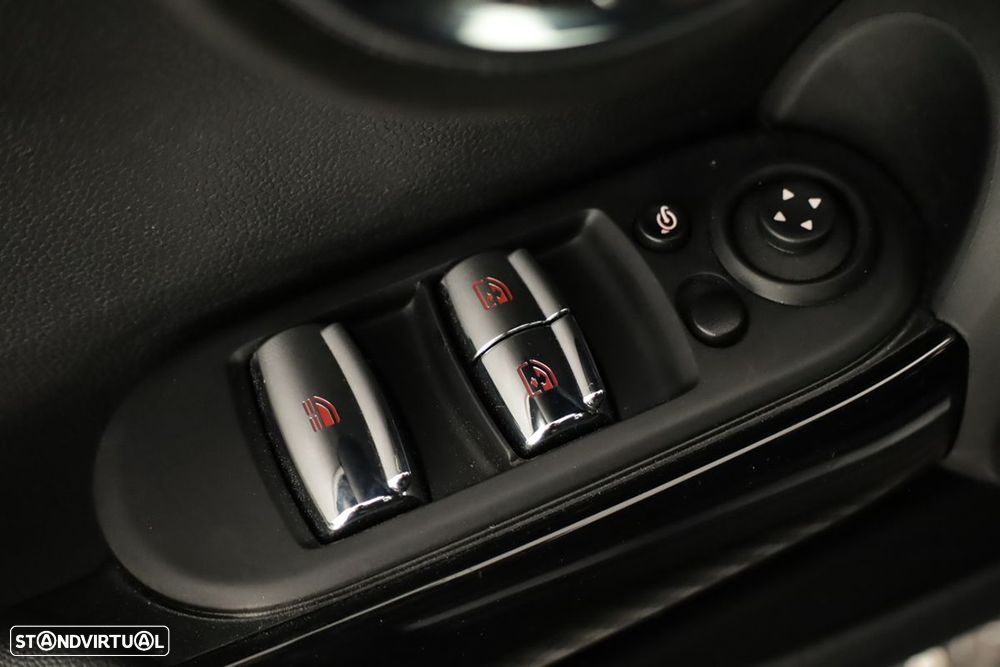 MINI Cabrio - 24