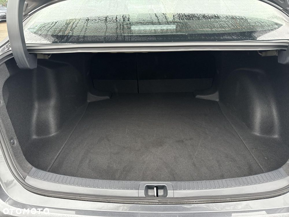 Toyota Corolla 1.8 Hybrid Comfort - 18