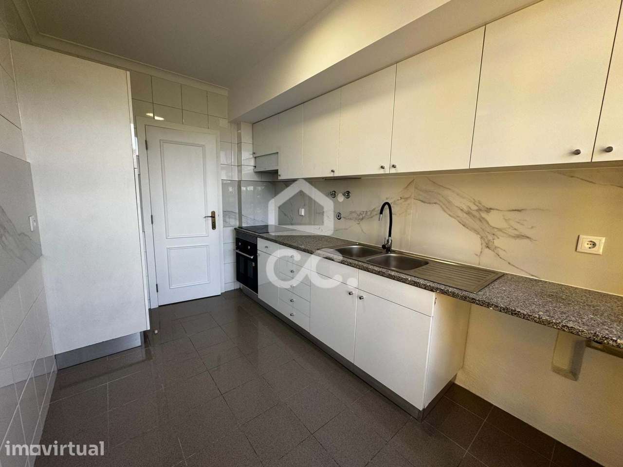 Apartamento T3 com Varanda e Arrecadação em Feijó - Grande imagem: 4/32