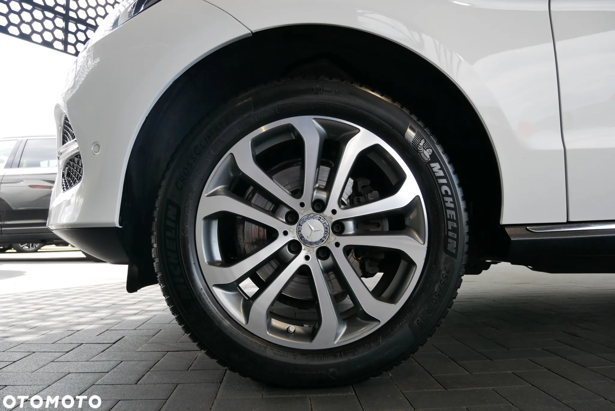 Mercedes-Benz GLE - 37