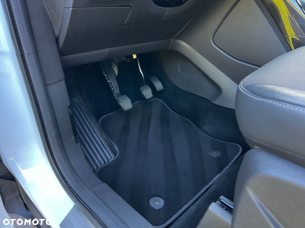 Ford Kuga 2.0 TDCi 4x4 Titanium - 33