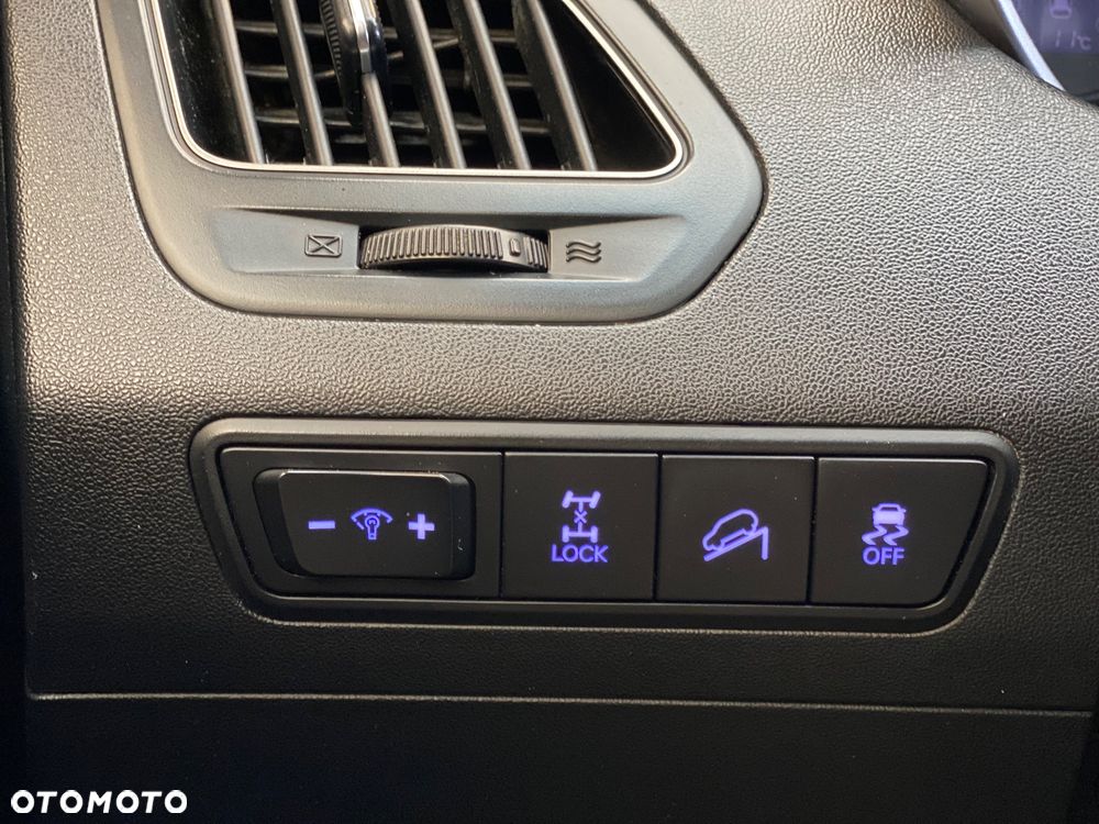 Hyundai ix35 2.0 CRDi 4WD Automatik Fifa World Cup Gold Edition - 23