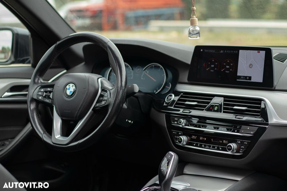 BMW Seria 5 530d xDrive AT - 6