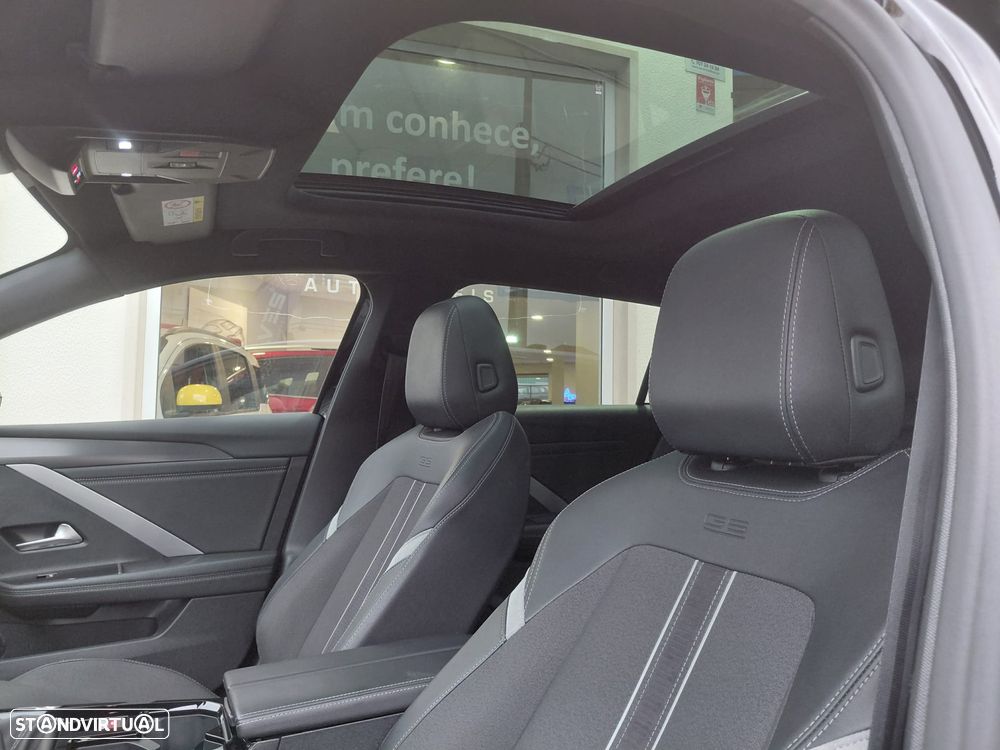 Opel Astra Sports Tourer 1.2 T GS Line - 26