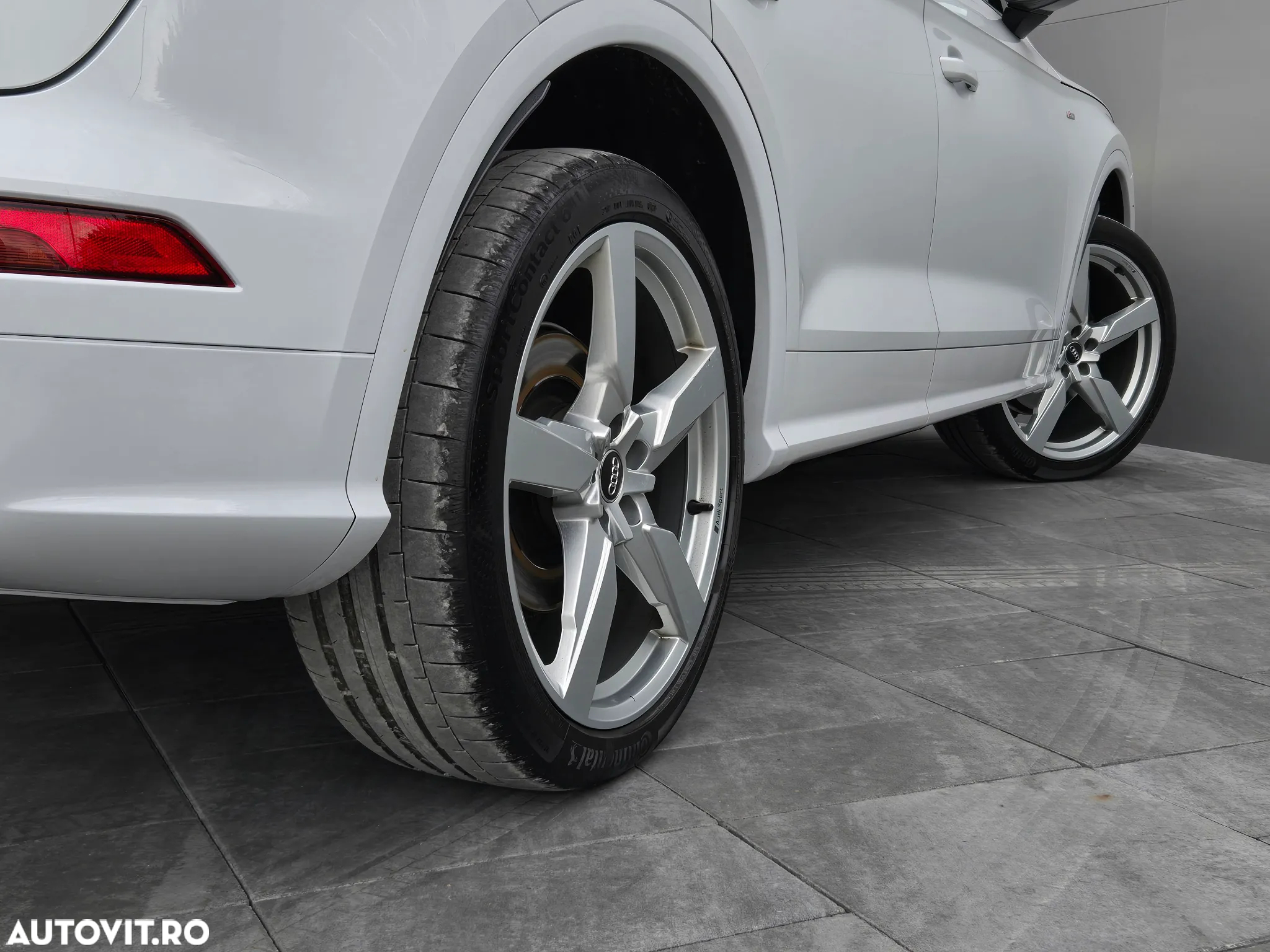Audi Q5 40 TDI quattro S tronic sport - 37