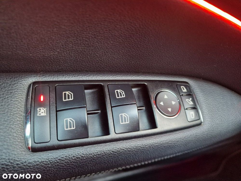 Mercedes-Benz Klasa E - 36