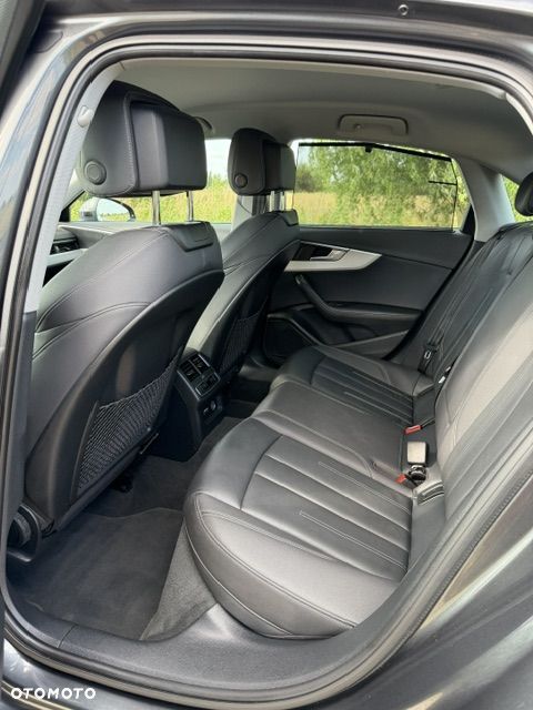 Audi A4 Limousine 35 TFSI mHEV S Line S tronic - 8