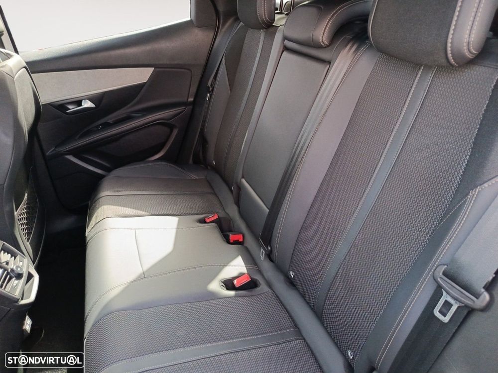 Peugeot 3008 1.6 Hybrid GT e-EAT8 — fotografia 13
