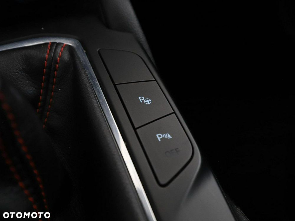 Ford Kuga 2.0 TDCi FWD ST-Line - 32