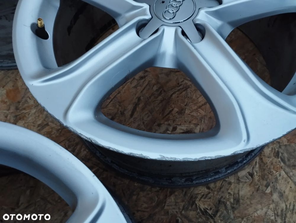 KOMPLET FELG ALUMINIOWYCH 17" 8K0601025C 7.5J ET45 AUDI A5 A4 B8 - 14
