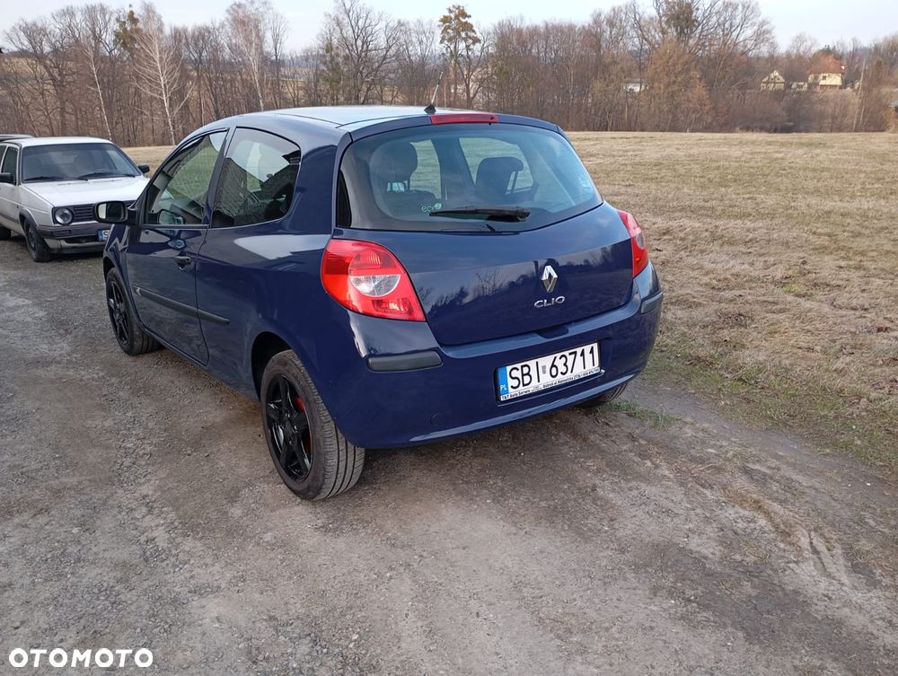 Renault Clio 1.2 16V 75 Expression - 6