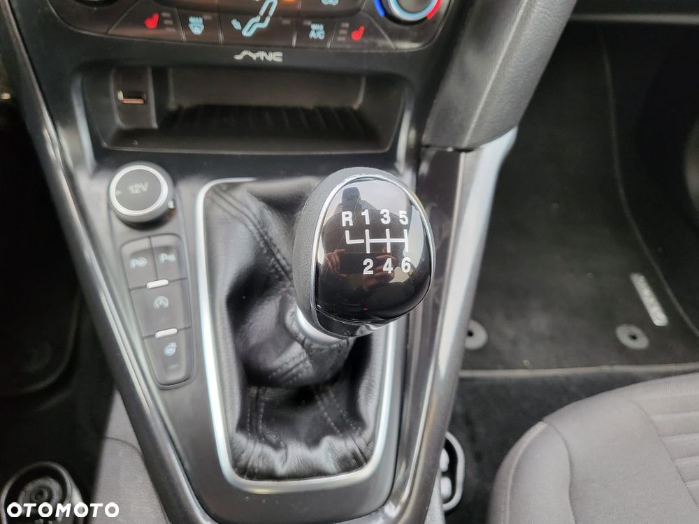 Ford Focus 1.0 EcoBoost STart-Stopp-System TITANIUM - 22