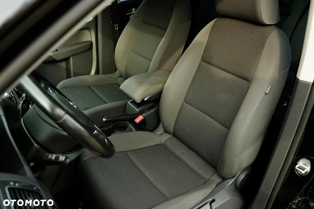 Volkswagen Touran 1.6 TDI DPF BlueMot Trendline - 19