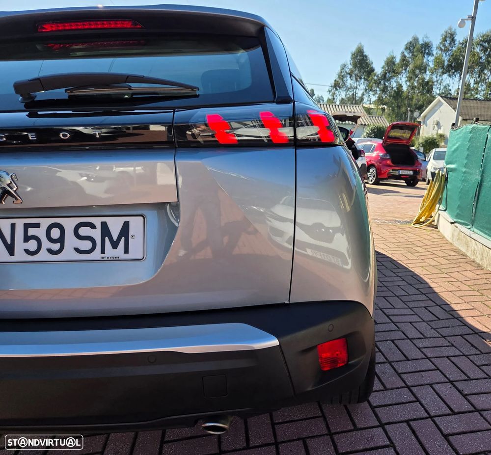 Peugeot 2008 - 11