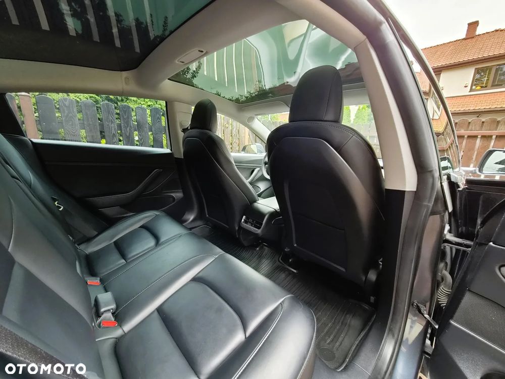 Tesla Model 3 - 14