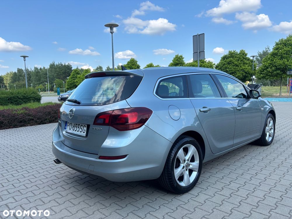 Opel Astra 1.6 T Sport - 4