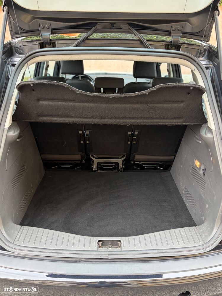 Ford C-Max - 12