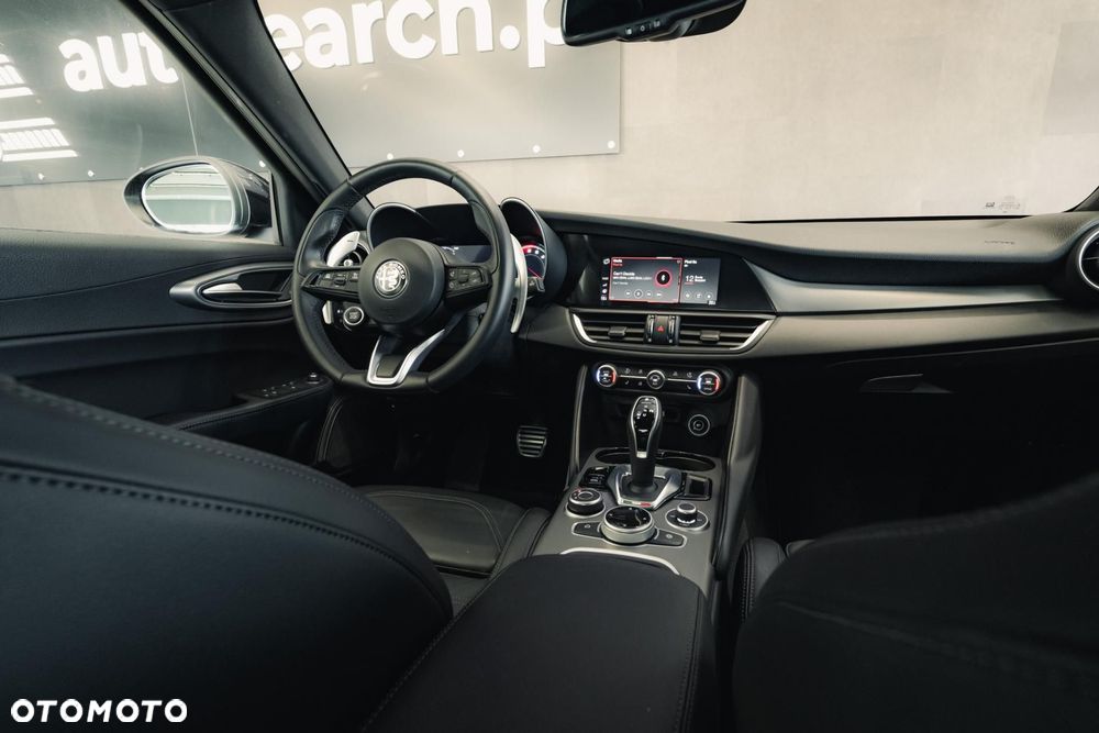 Alfa Romeo Giulia 2.0 Turbo Veloce Q4 - 17