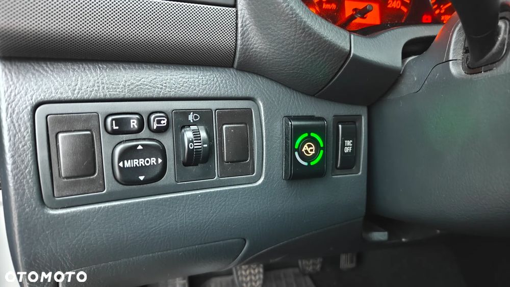 Toyota Avensis 1.8 VVT-i Luna - 17