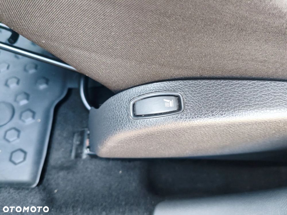 Dacia Duster 1.2 TCe Laureate 4x4 S&S EU6 - 16