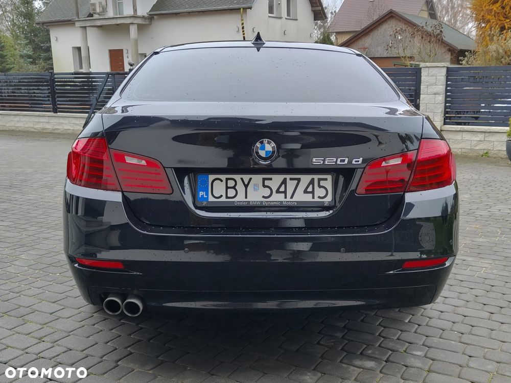 BMW Seria 5 520d - 5