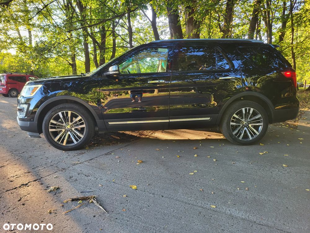 Ford Explorer - 27