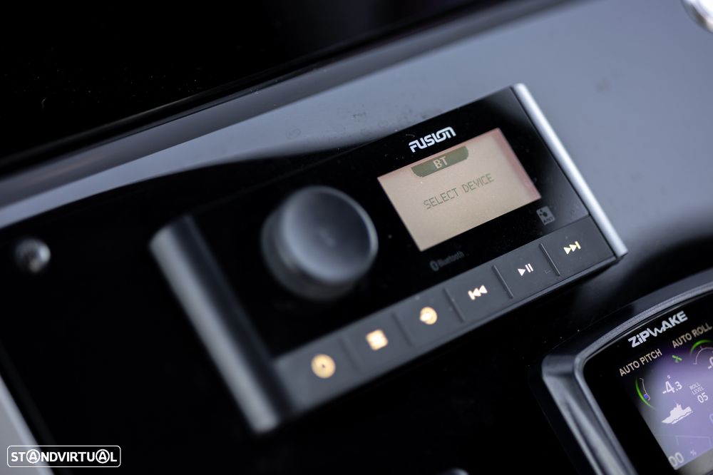 De Antonio Yachts D32 - 14