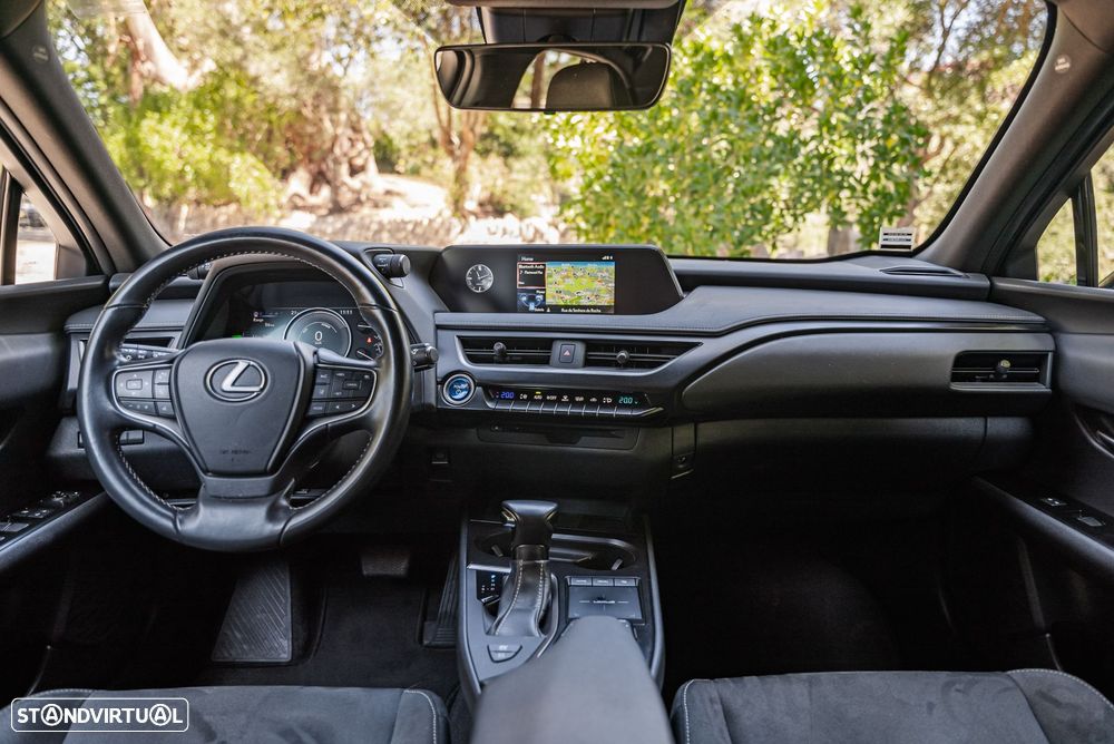 Lexus UX 250h Executive+ - 19