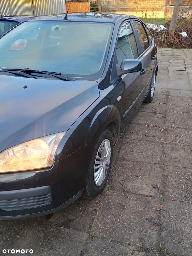 Ford Focus 1.4 Ambiente - 5