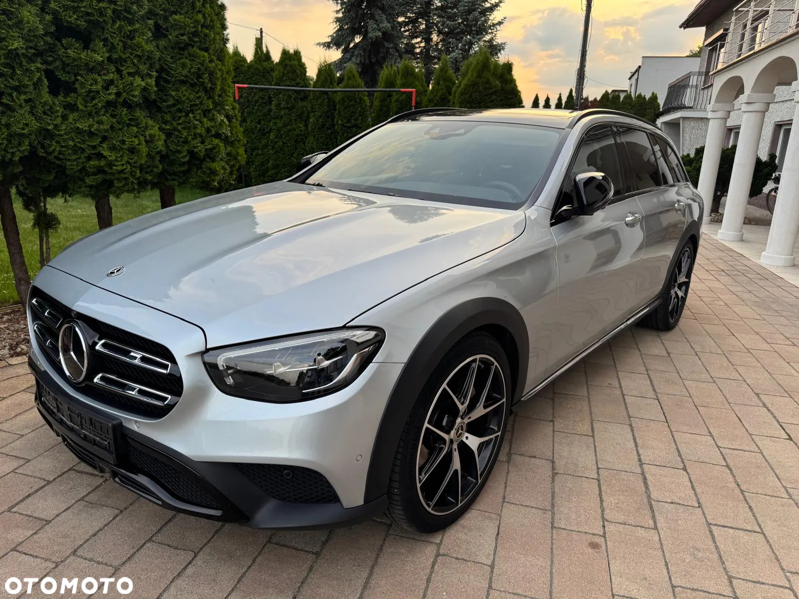 Mercedes-Benz Klasa E 220 d 4-Matic All-Terrain Avantgarde - 6
