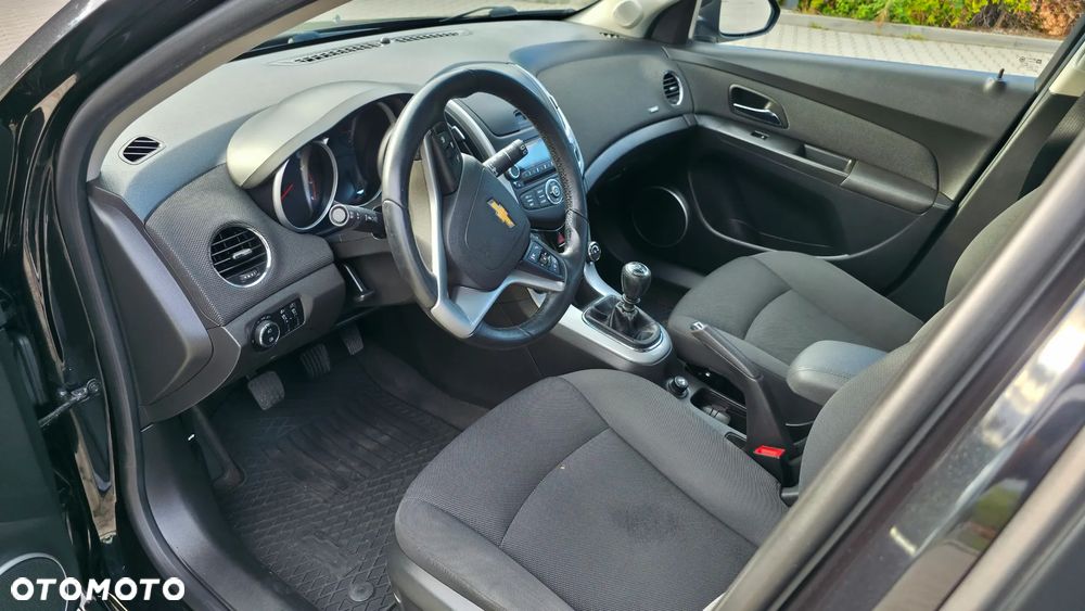 Chevrolet Cruze 1.8 LT - 9