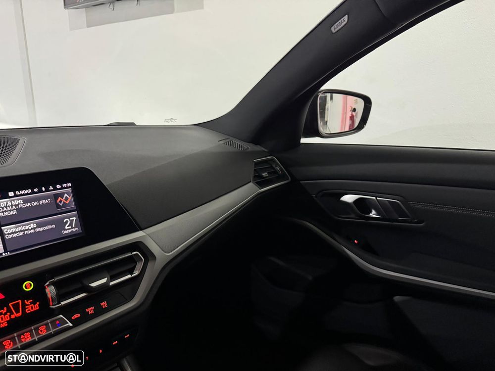 BMW 330 e Pack M Auto - 24