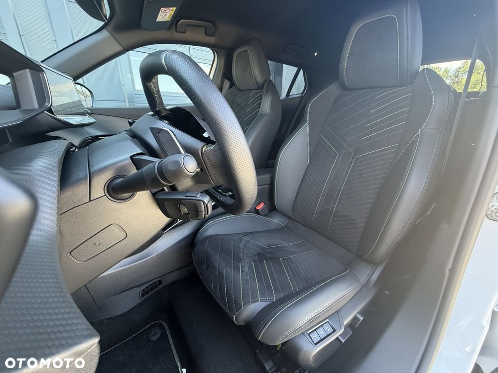 Peugeot 2008 - 11