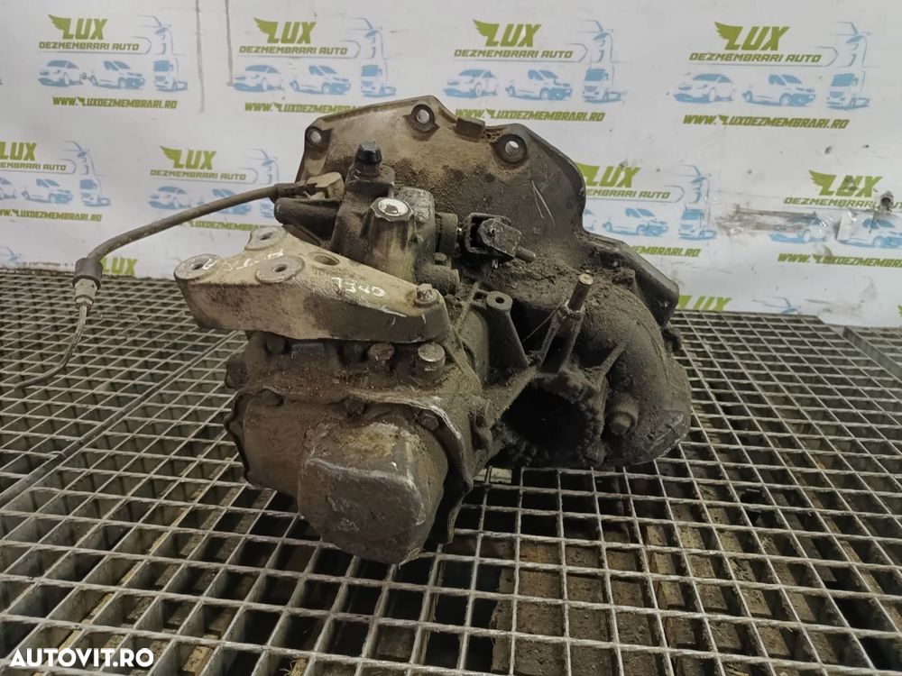 Cutie de viteze manuala 5 trepte 1.7 cdti Z17DTL 90400206 Opel Vectra - 2