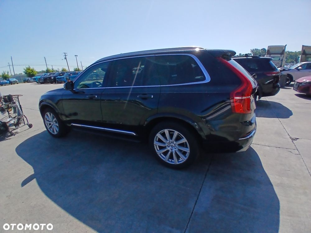 Volvo XC 90 - 6