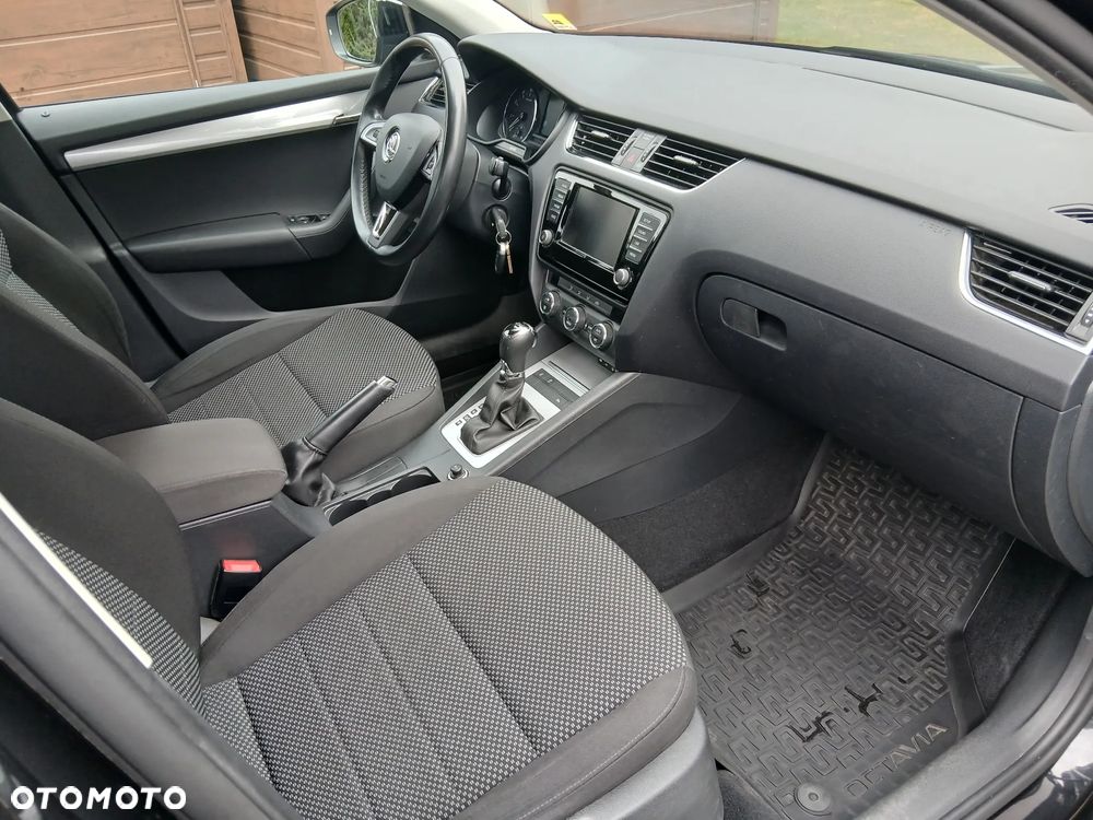 Skoda Octavia 1.4 TSI Ambition DSG - 5