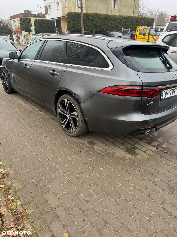 Jaguar XF 25d AWD Prestige - 5