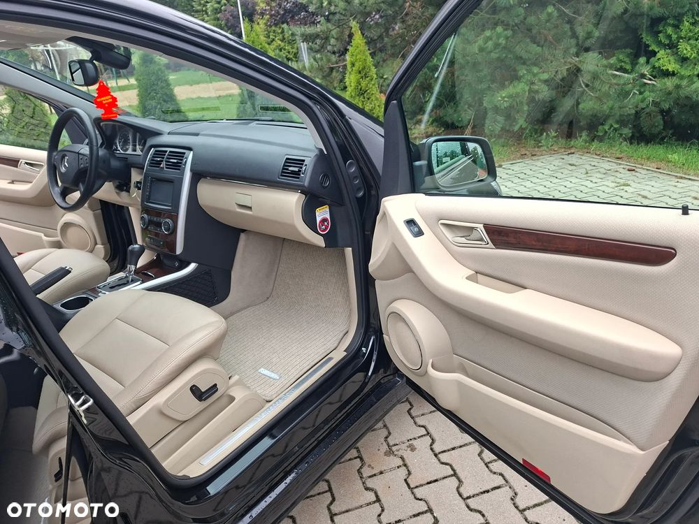 Mercedes-Benz Klasa B 200 Autotronic Special Edition - 18