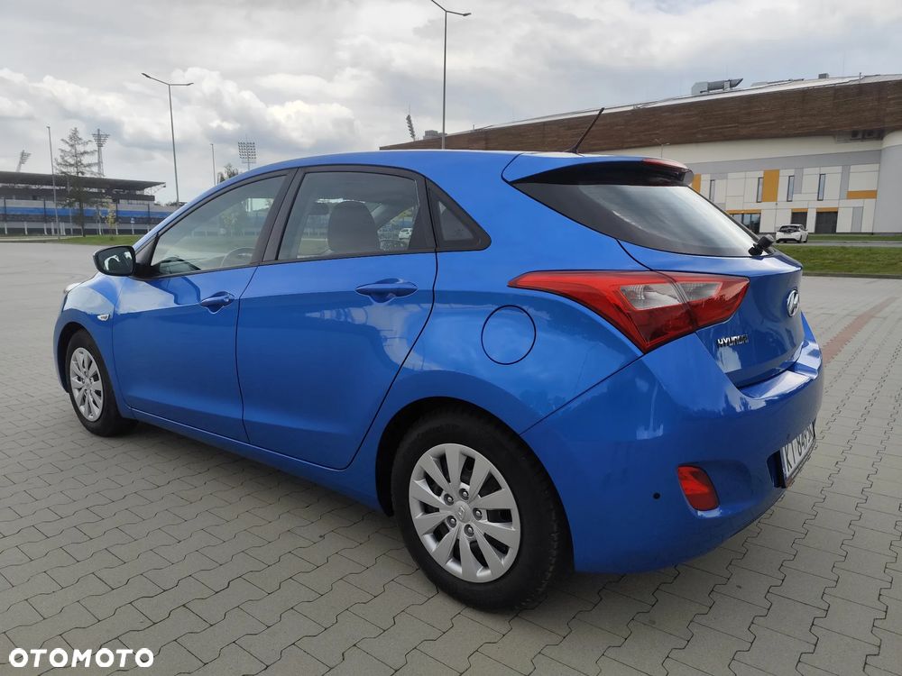Hyundai i30 blue 1.4 Classic - 23
