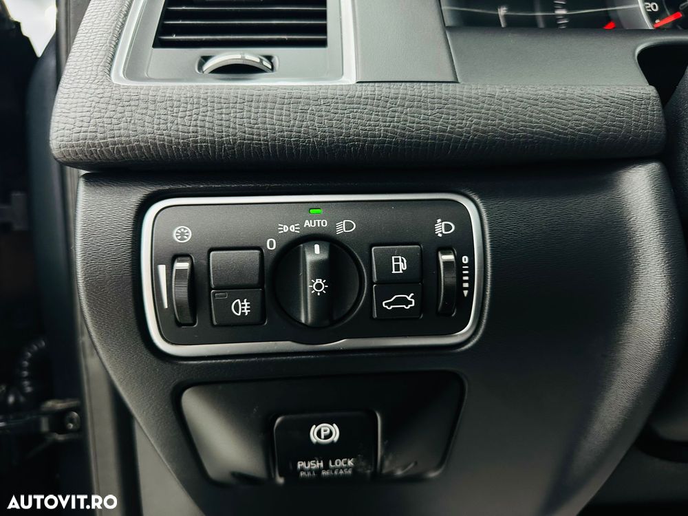 Volvo XC 60 D3 Momentum - 13