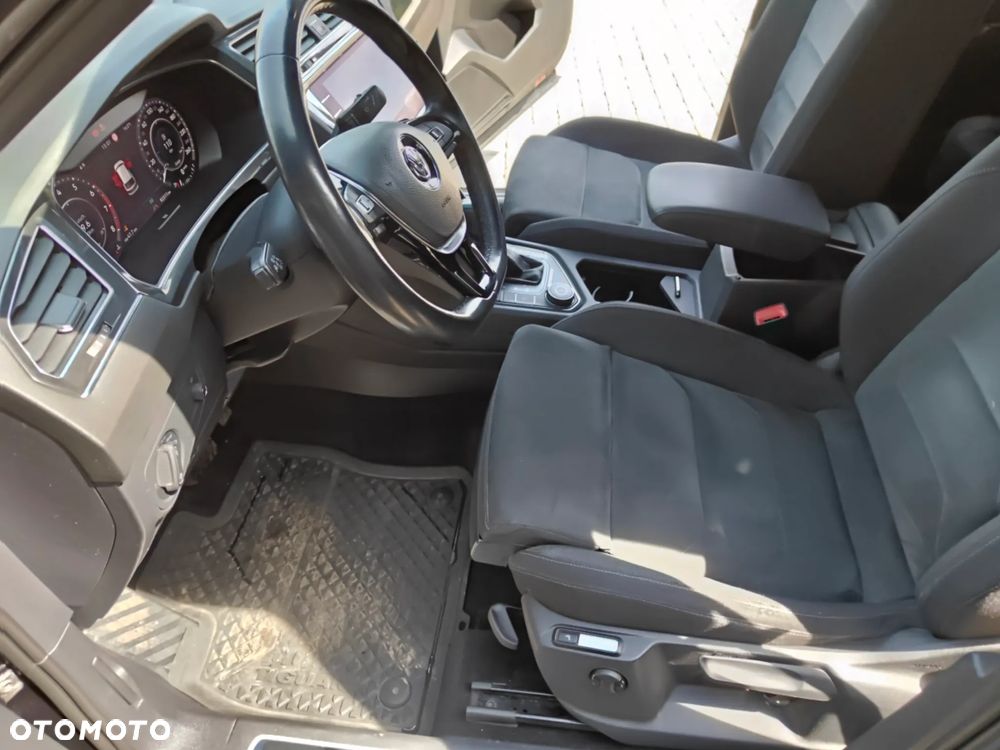 Volkswagen Tiguan - 26
