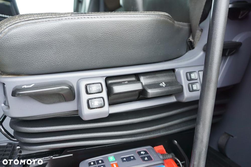 Scania G 490 / 6 X 2 / SKRZYNIOWY + HDS / HMF 3220 K7 / WYSIĘG 18,9 M - 31